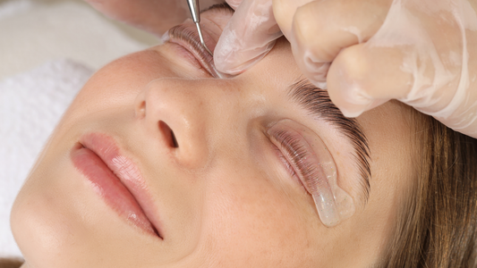 Lifting de pestañas y perfilado de cejas